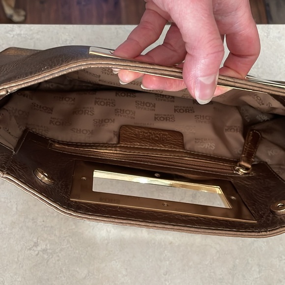 MICHAEL KORS Berkeley Copper Clutch - Picture 6 of 9